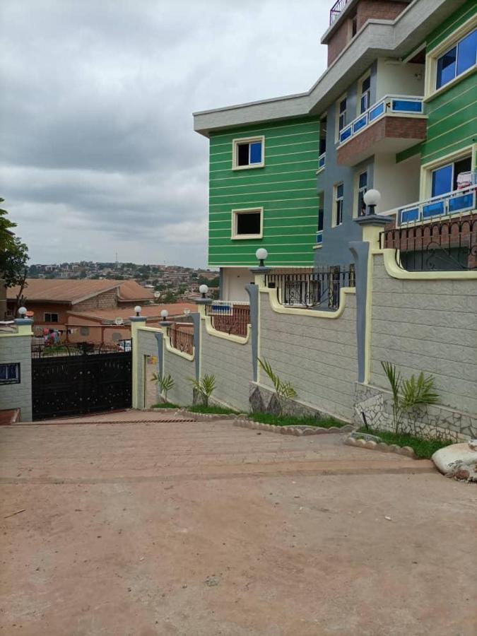 Studio Meuble Haut Standing Jouvence Yaounde Yaoundé Exterior foto